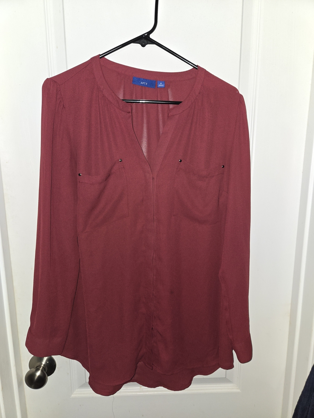 Apt. 9 Women's Wine Red Long-Sleeve Split V Blouse